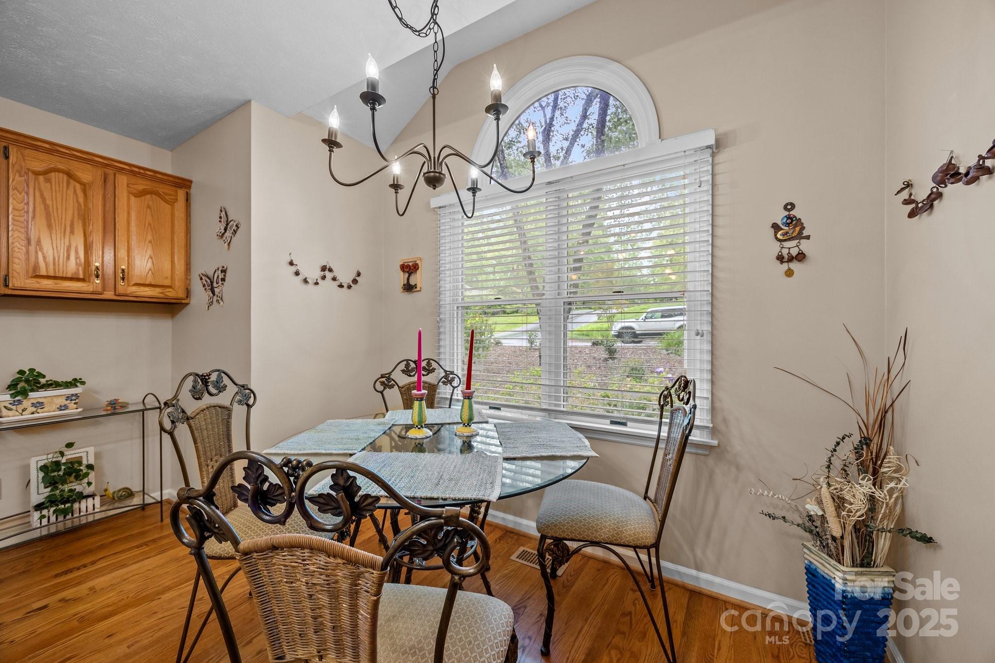 5 Governors Drive Property Photo 16