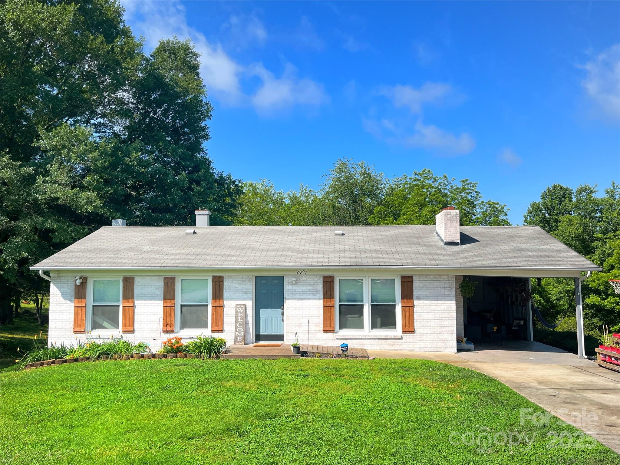 2097 Ala Lane Property Photo
