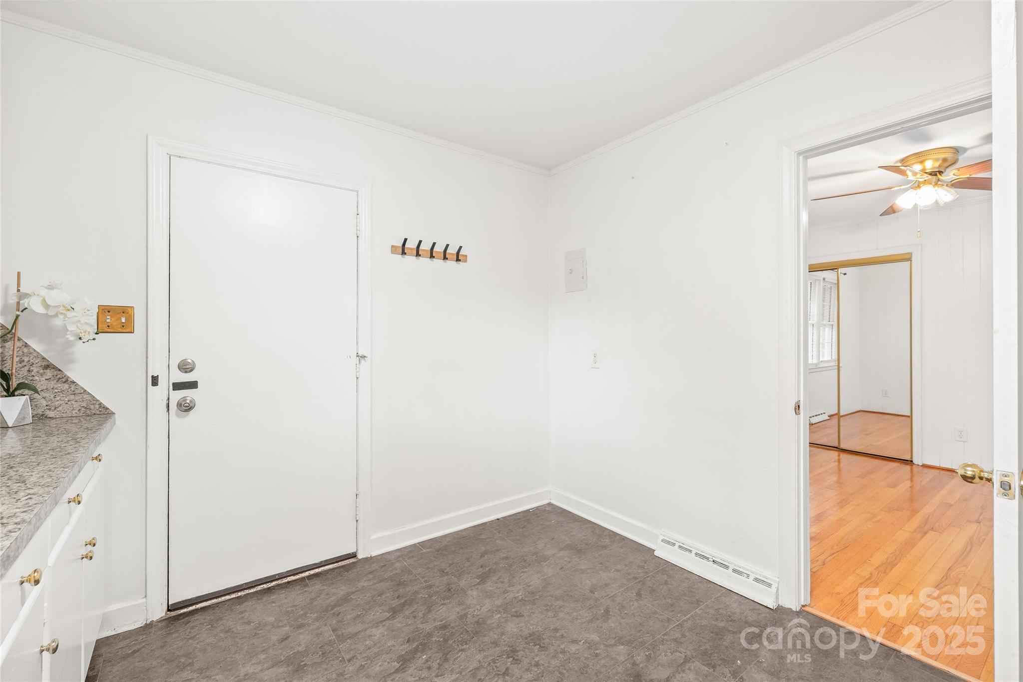 1320 Hartford Avenue Property Photo 11