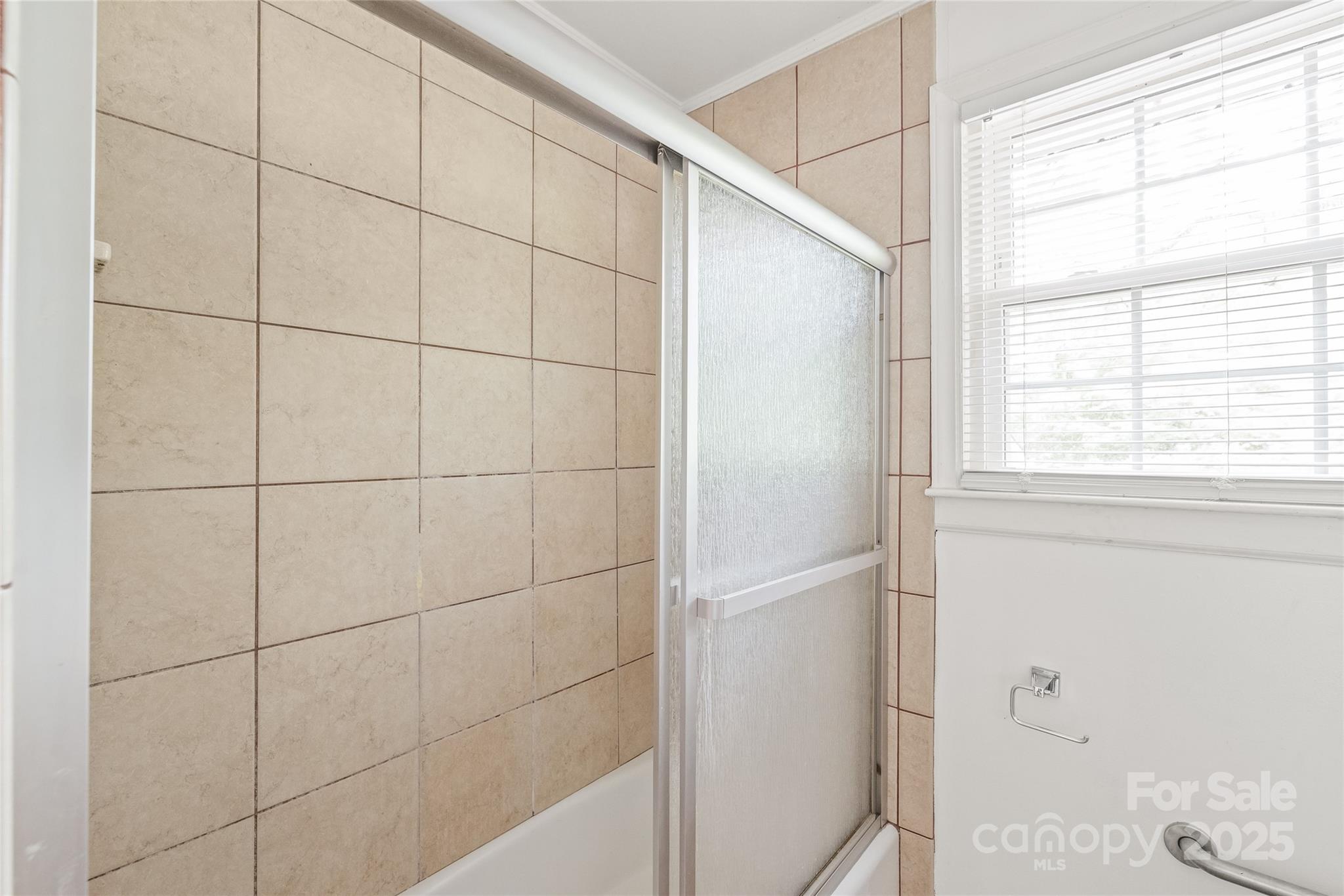 1320 Hartford Avenue Property Photo 18