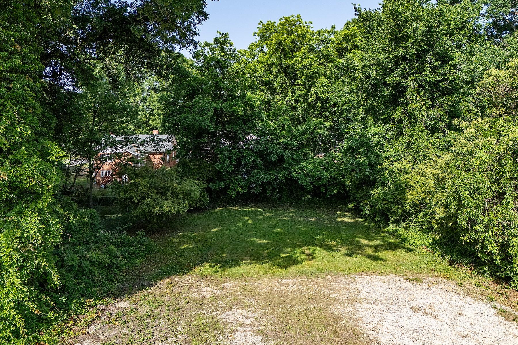 1108 S Main Street Property Photo 5