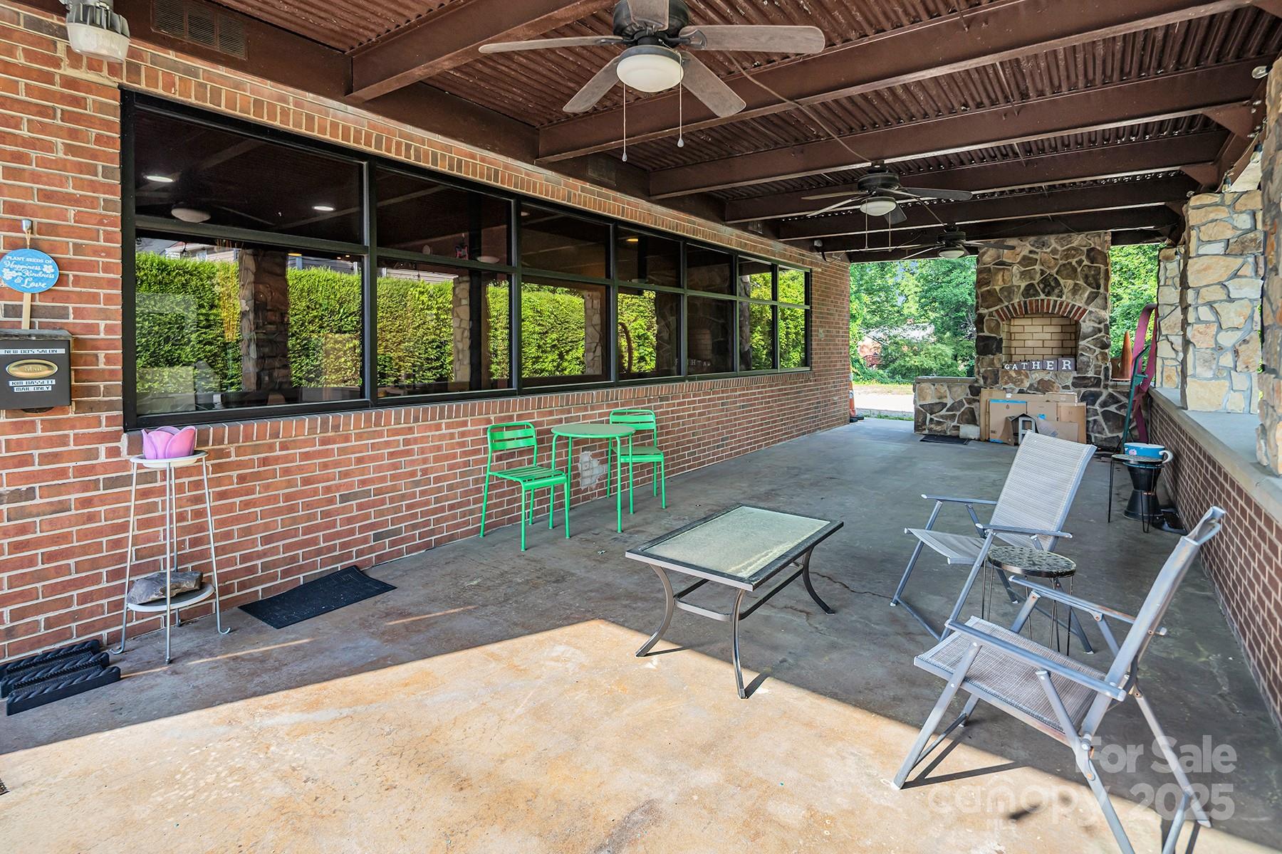 1108 S Main Street Property Photo 20