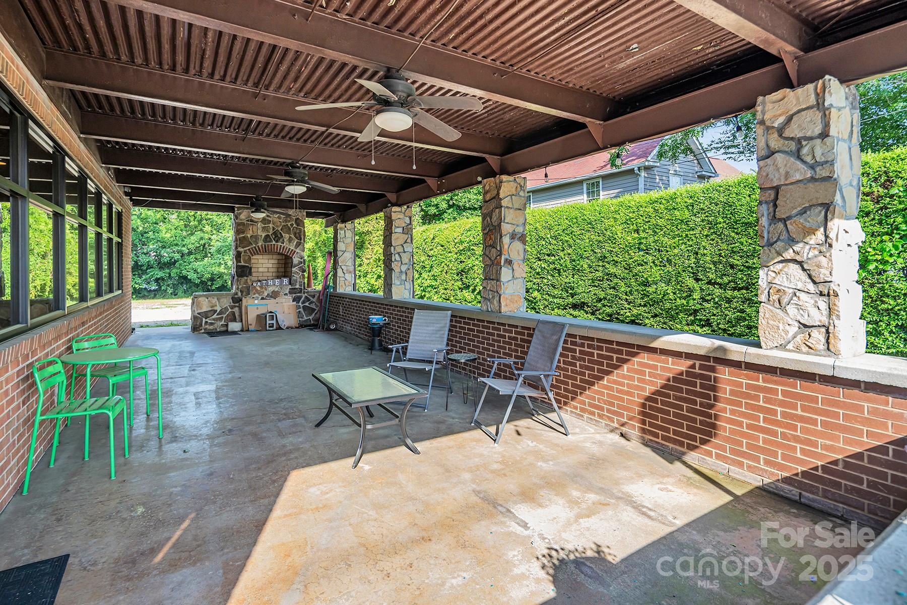 1108 S Main Street Property Photo 21