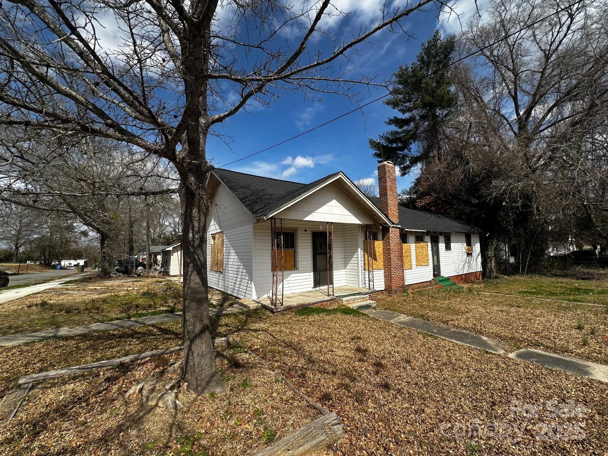306 E Arch Street Property Photo 1