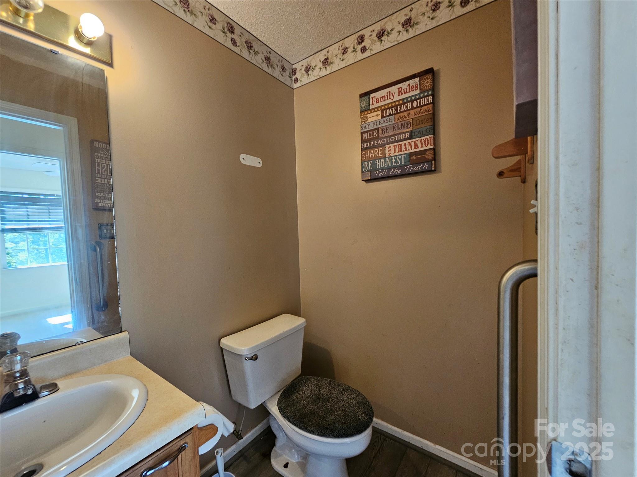 130 Susan Road 2 Property Photo 8
