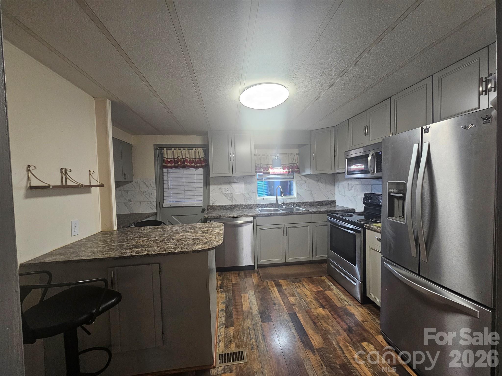 130 Susan Road Property Photo 3