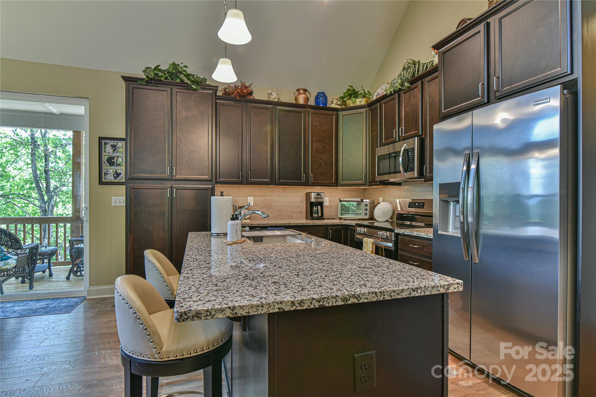 140 Atlantic Falls Trail Property Photo 7