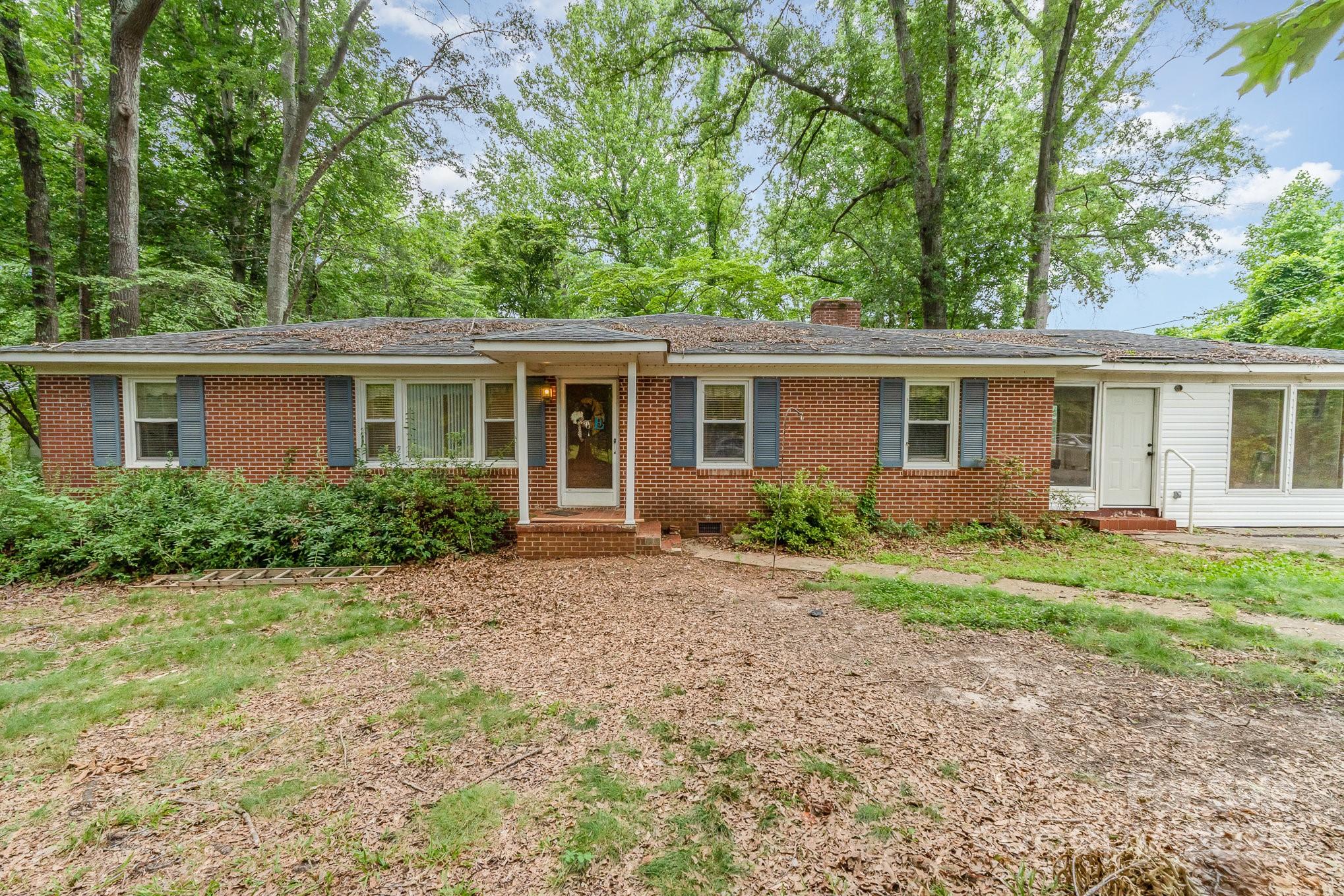 6934 Lockhart Road Property Photo 1