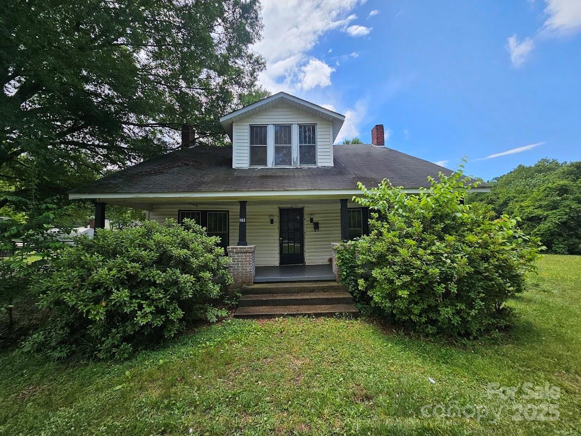 562 W Wilson Avenue Property Photo