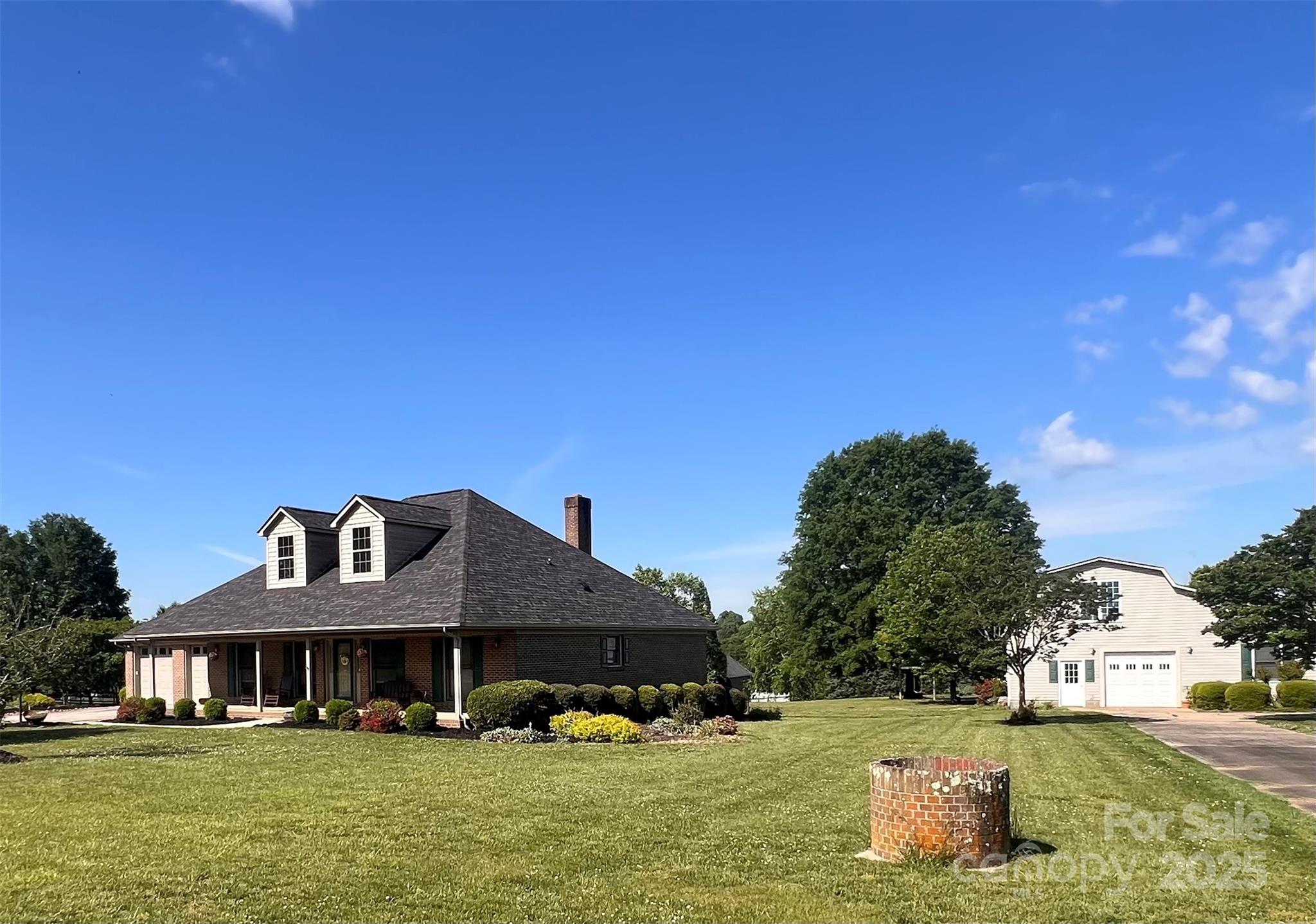 1351 Hardin Road Property Photo 3