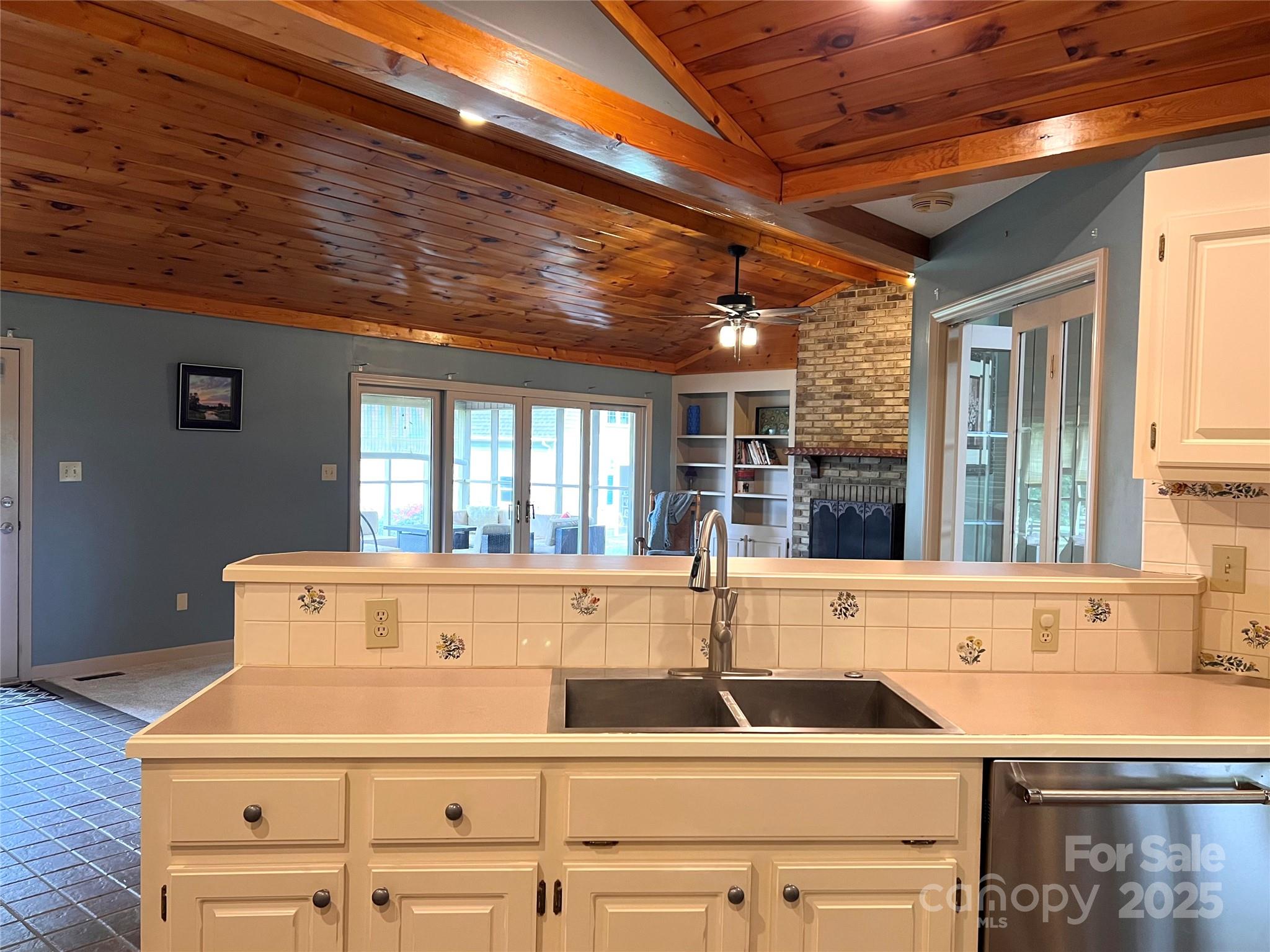 1351 Hardin Road Property Photo 4