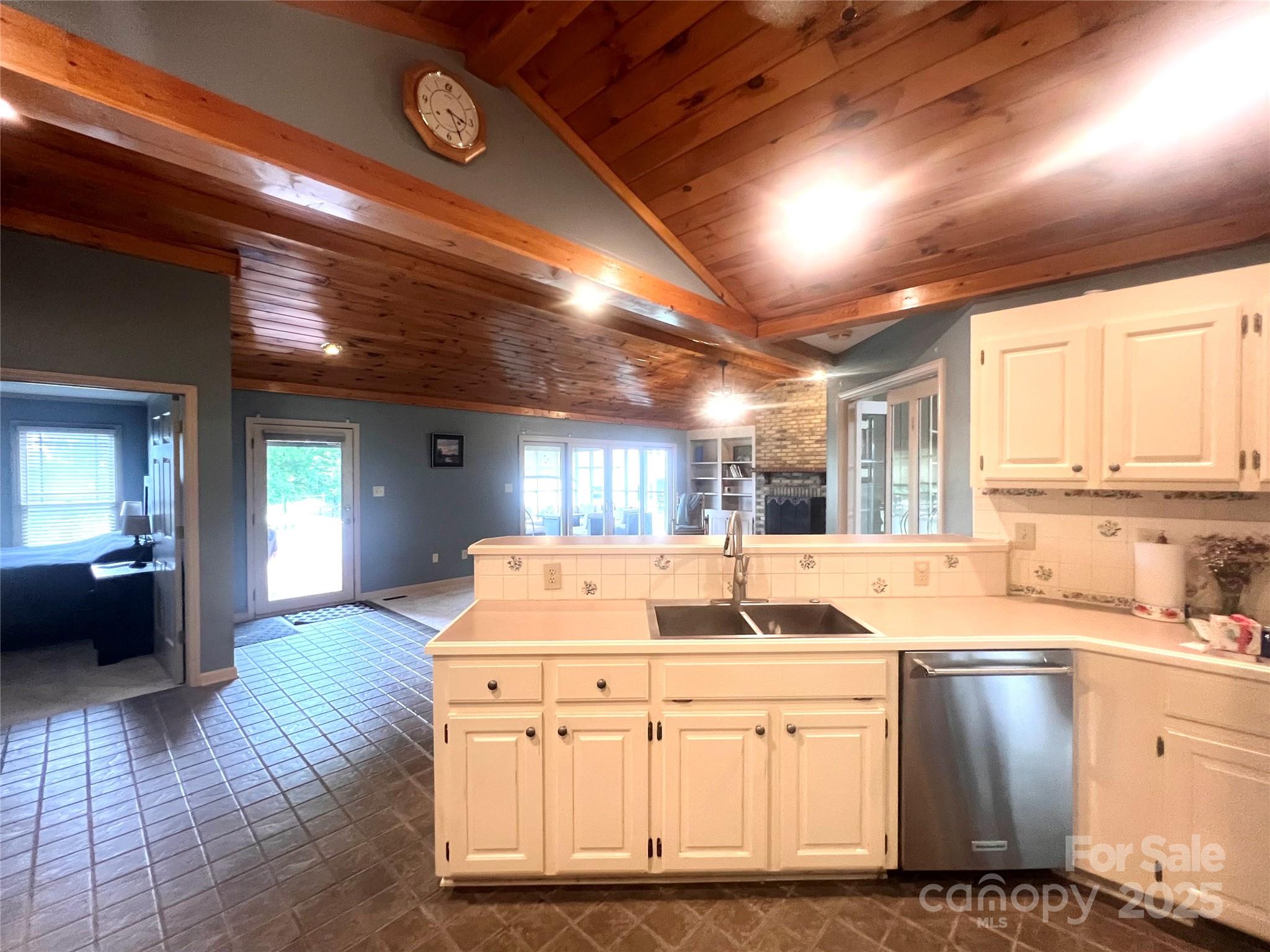 1351 Hardin Road Property Photo 5