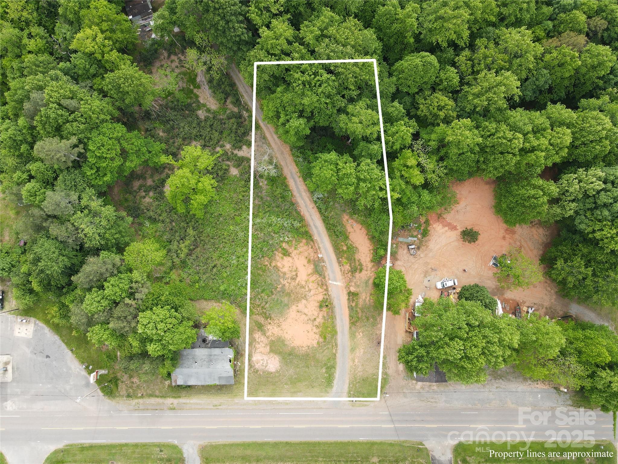 3027 Wilkesboro Highway Property Photo 1