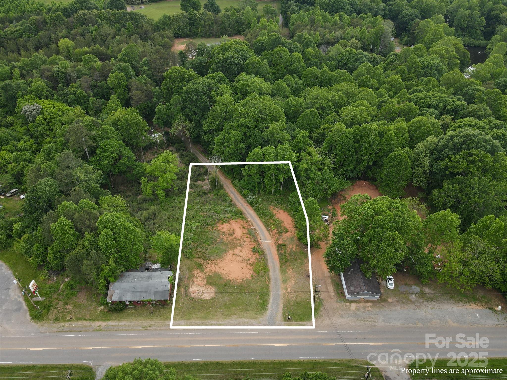 3027 Wilkesboro Highway Property Photo 4