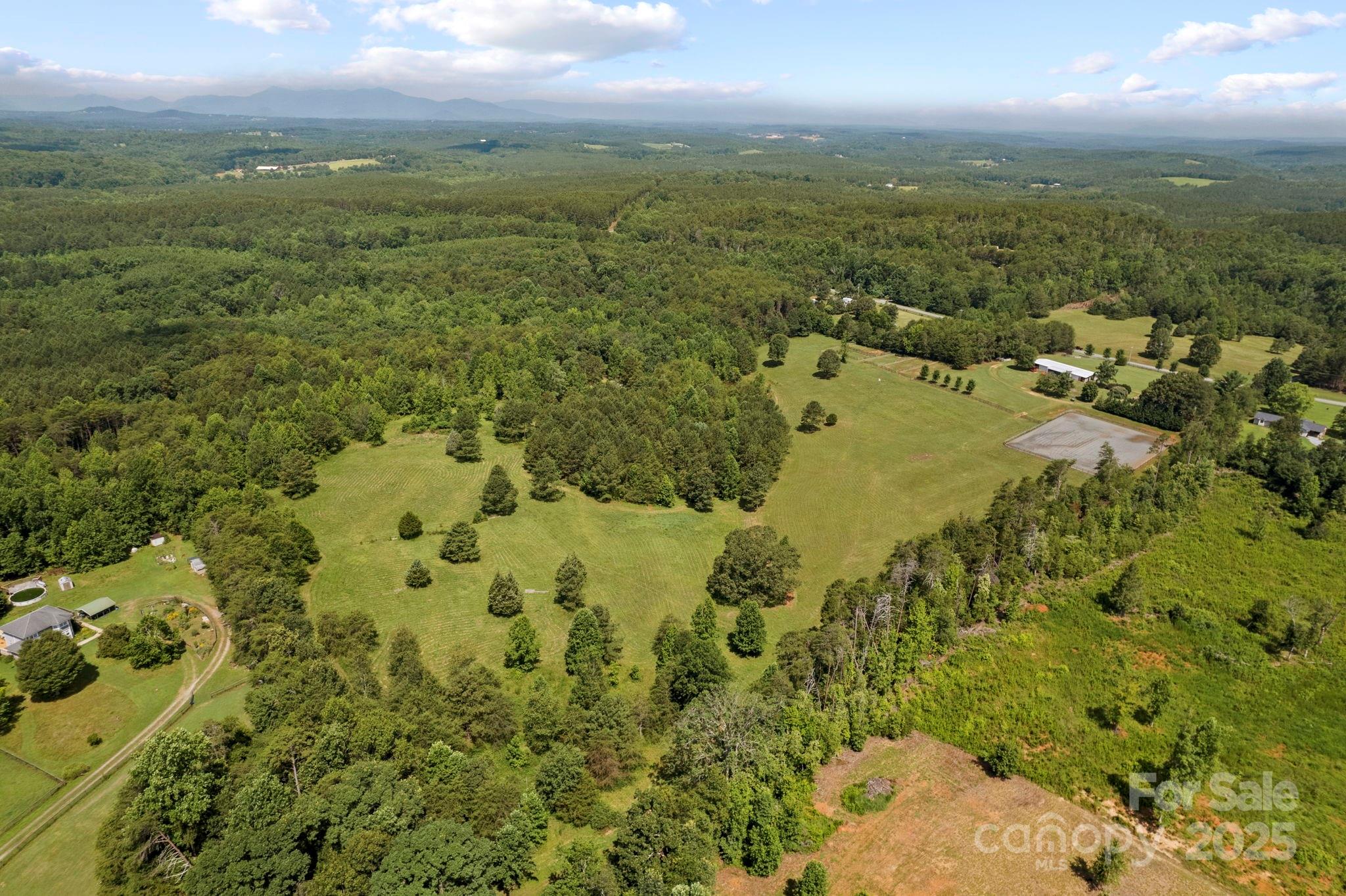 1896 Green Creek Drive Property Photo 20