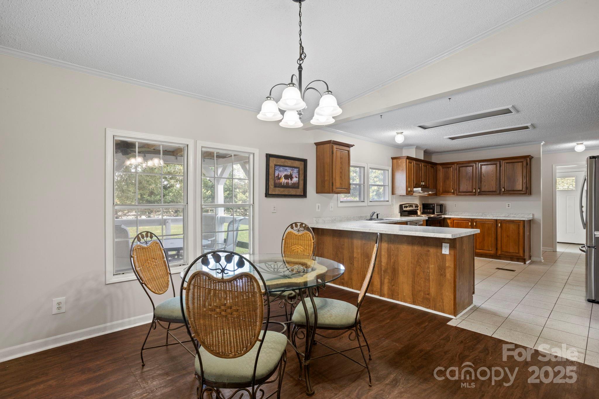 1896 Green Creek Drive Property Photo 23