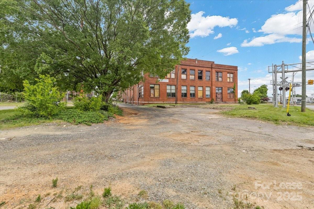 3401 Indiana Avenue Property Photo 2