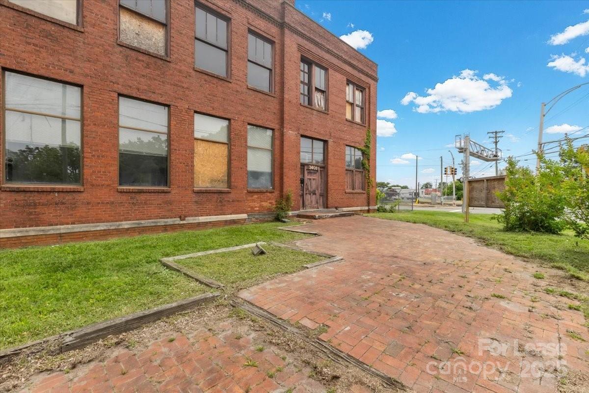 3401 Indiana Avenue Property Photo 5