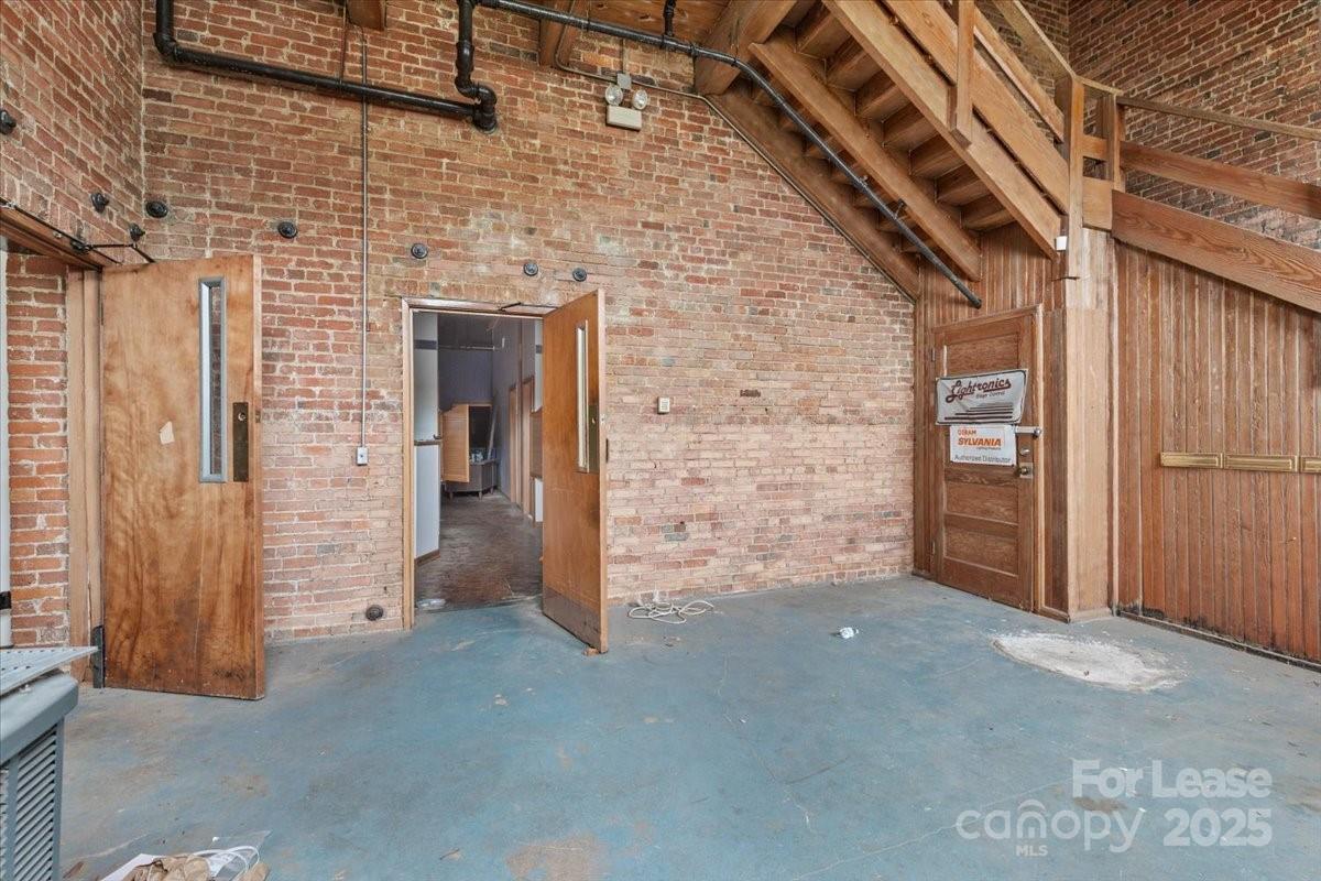 3401 Indiana Avenue Property Photo 6