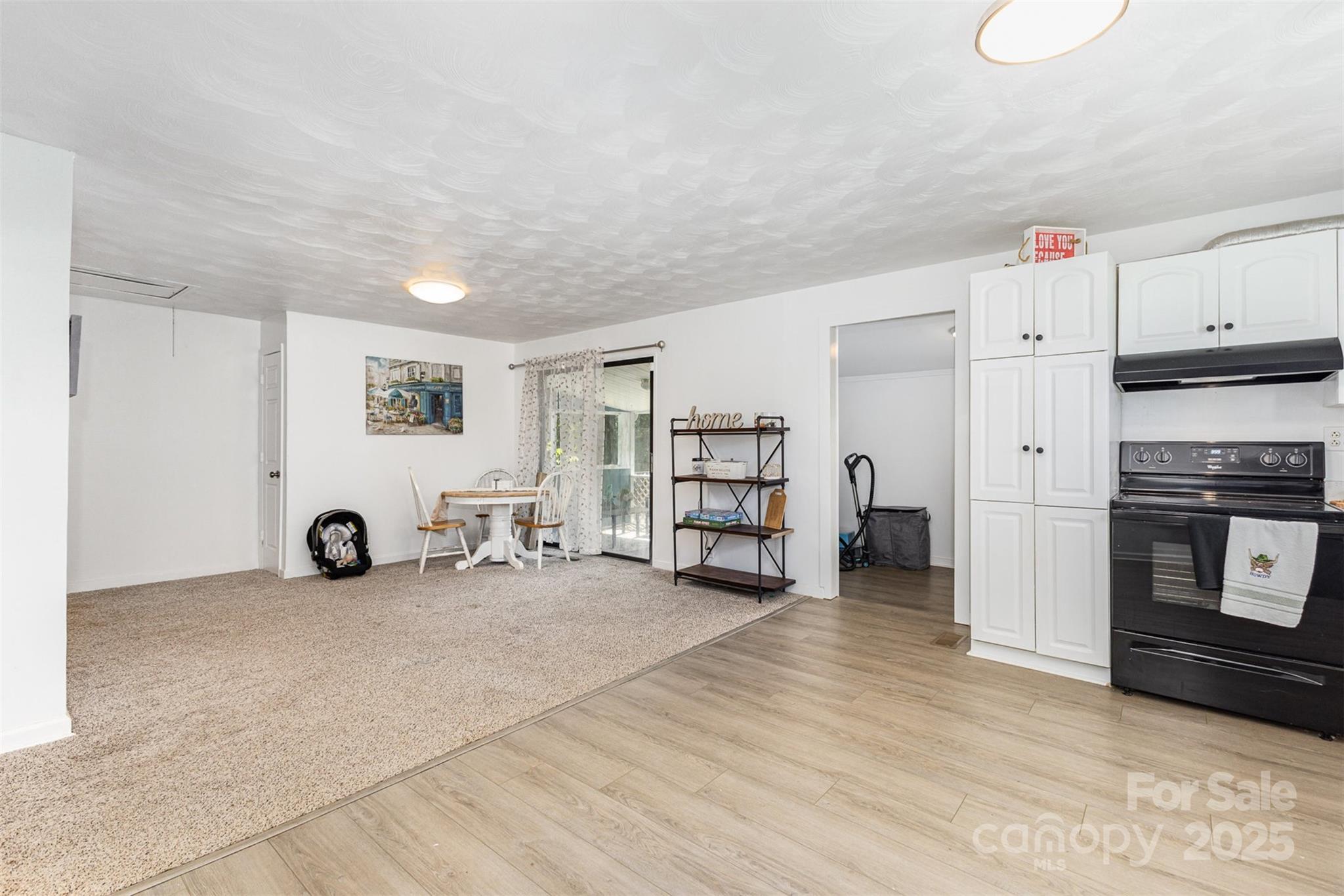 875 Marys Grove Road Property Photo 4