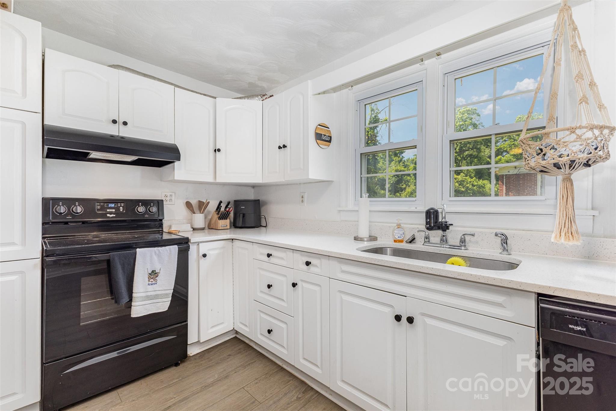 875 Marys Grove Road Property Photo 6