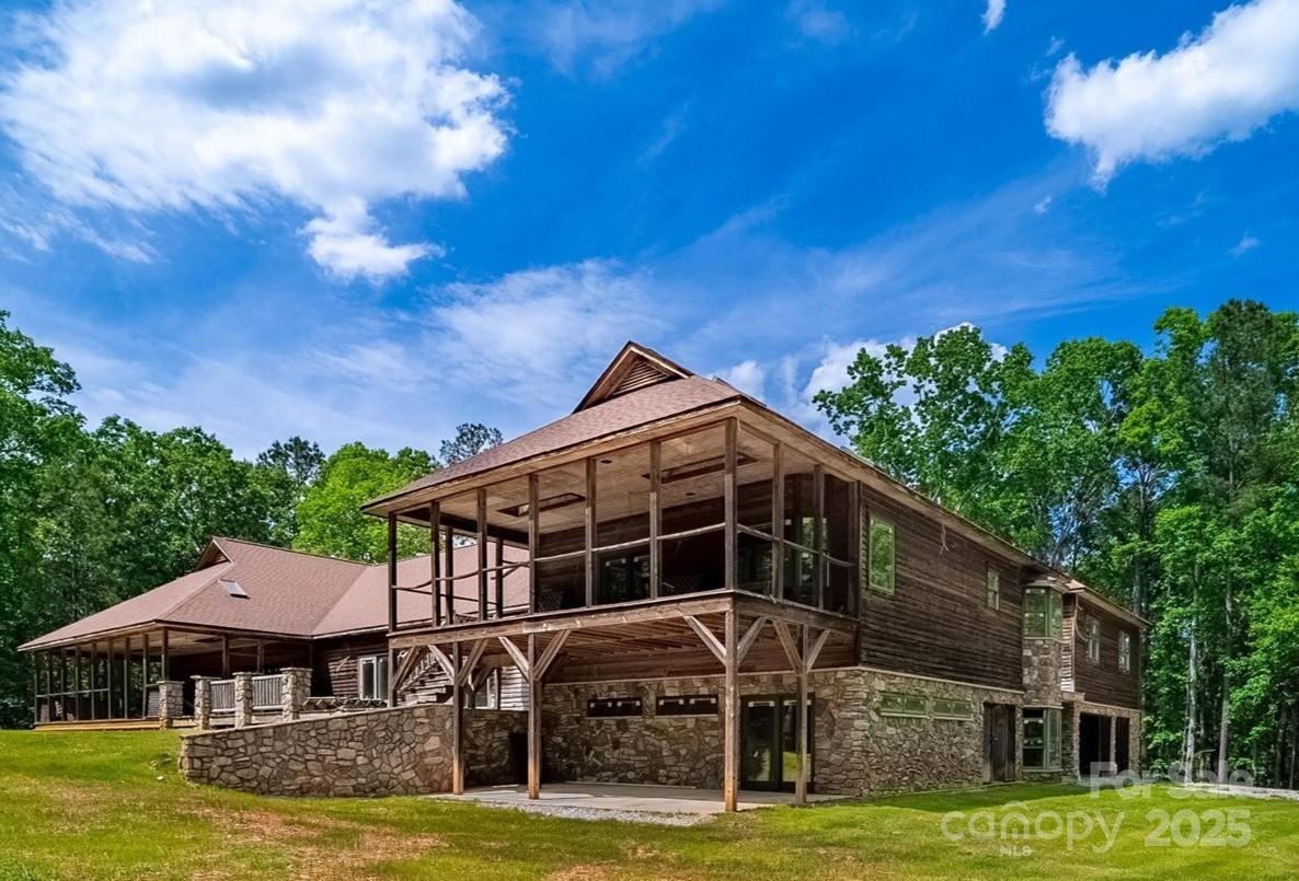 1055 Stone House Road