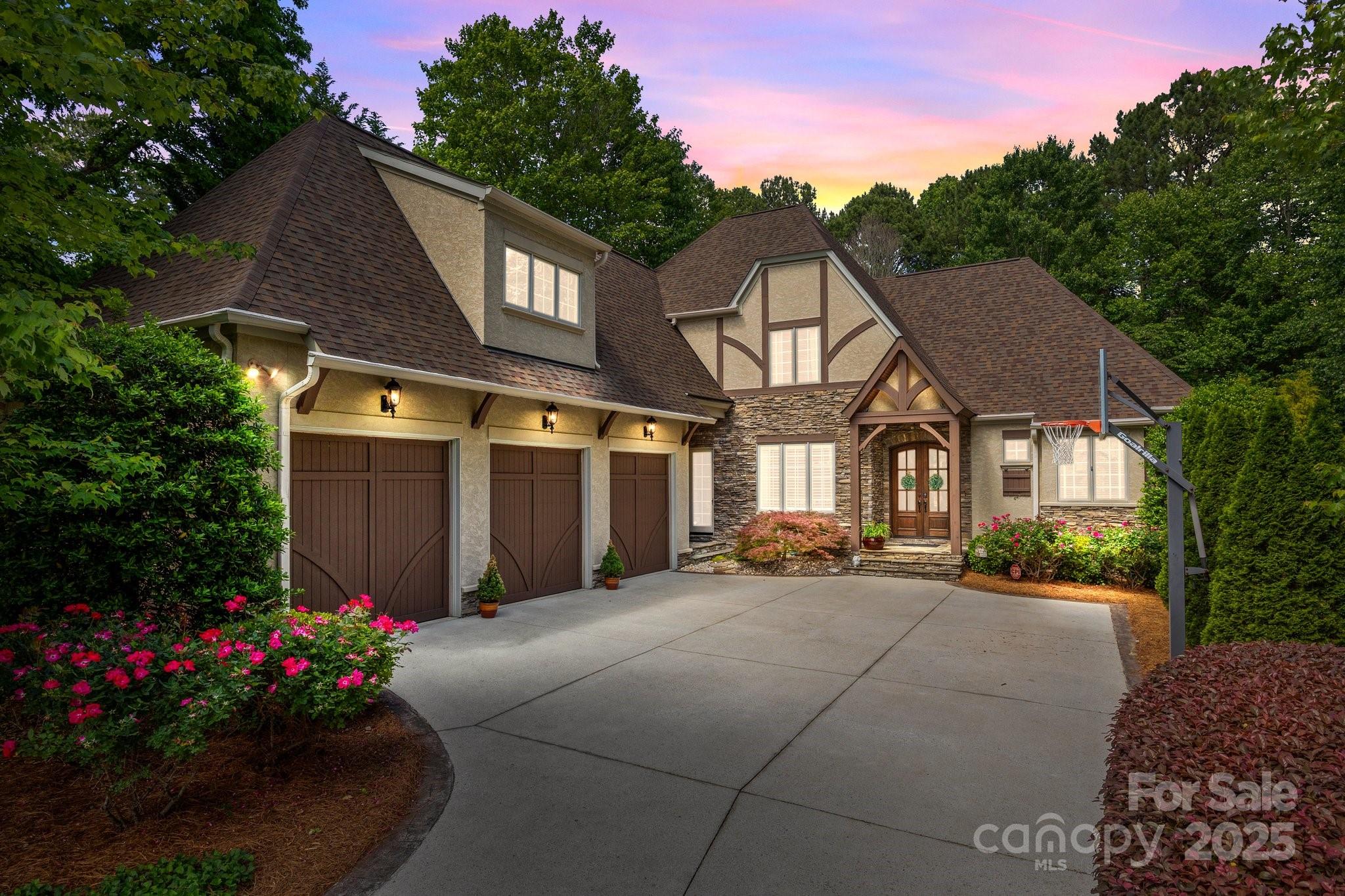 104 Golden Bell Court Property Photo