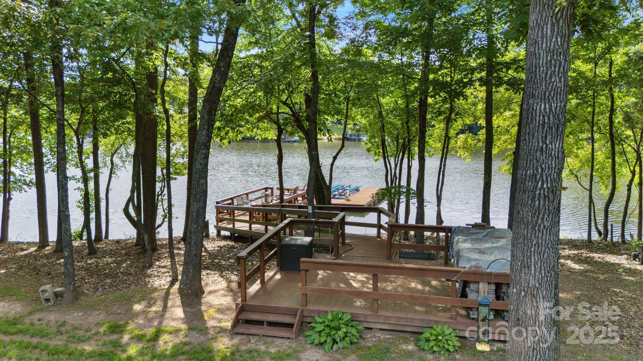 408 Emerald Bay Drive Property Photo 1