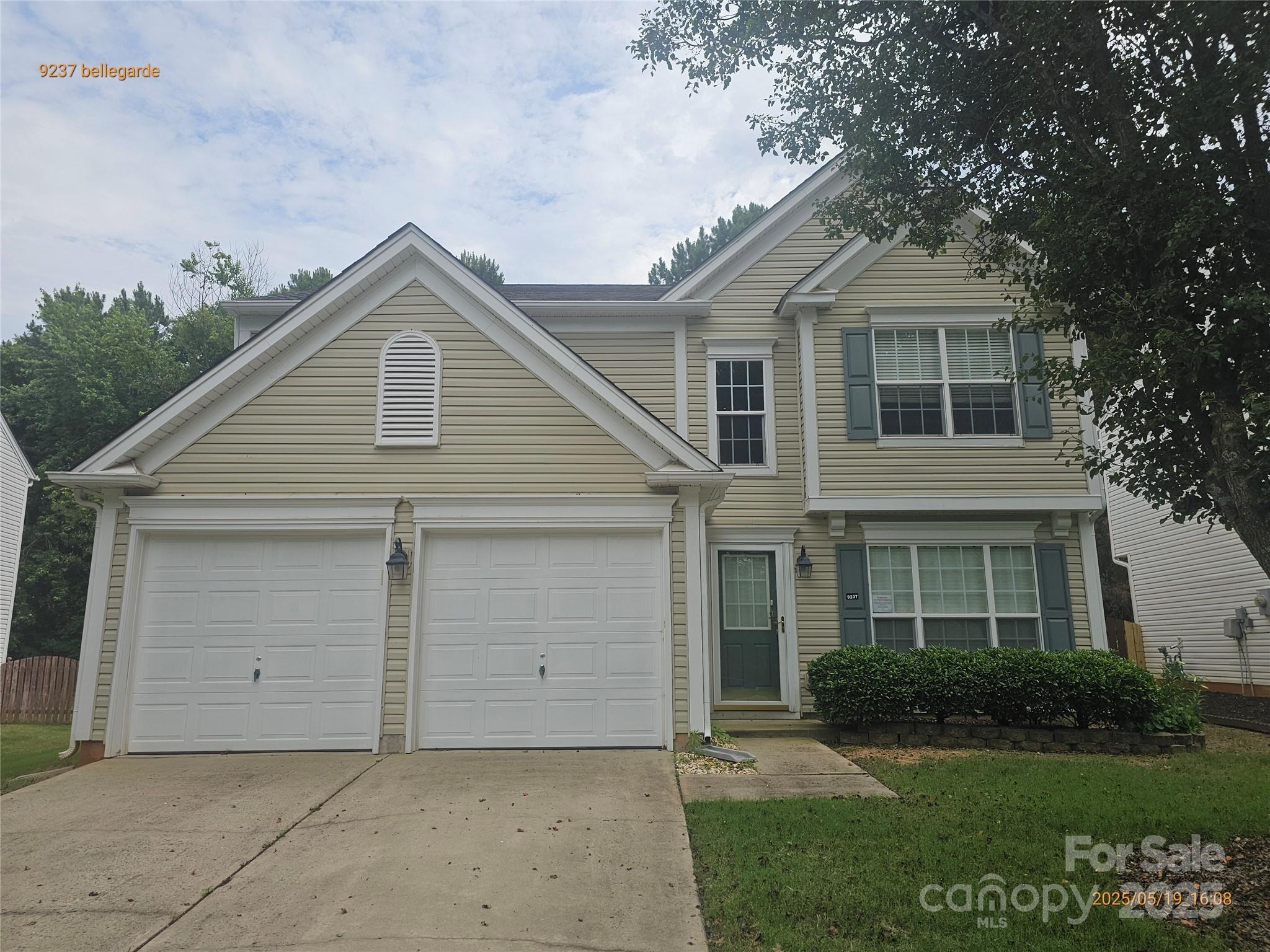 9237 Bellegarde Drive Property Photo 1