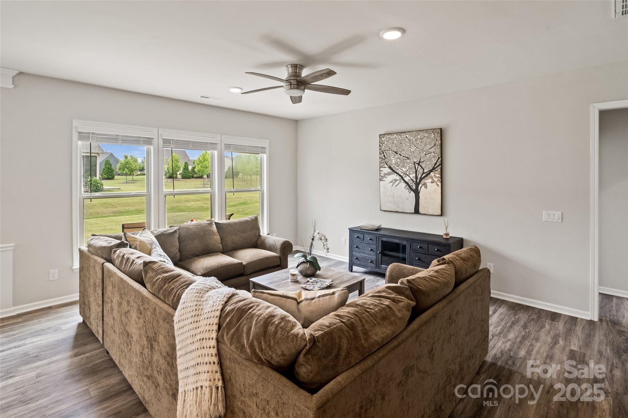 2329 Delaney Drive Property Photo 8