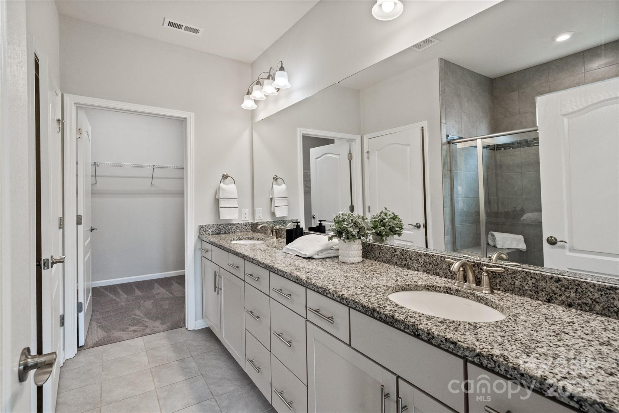 2329 Delaney Drive Property Photo 17