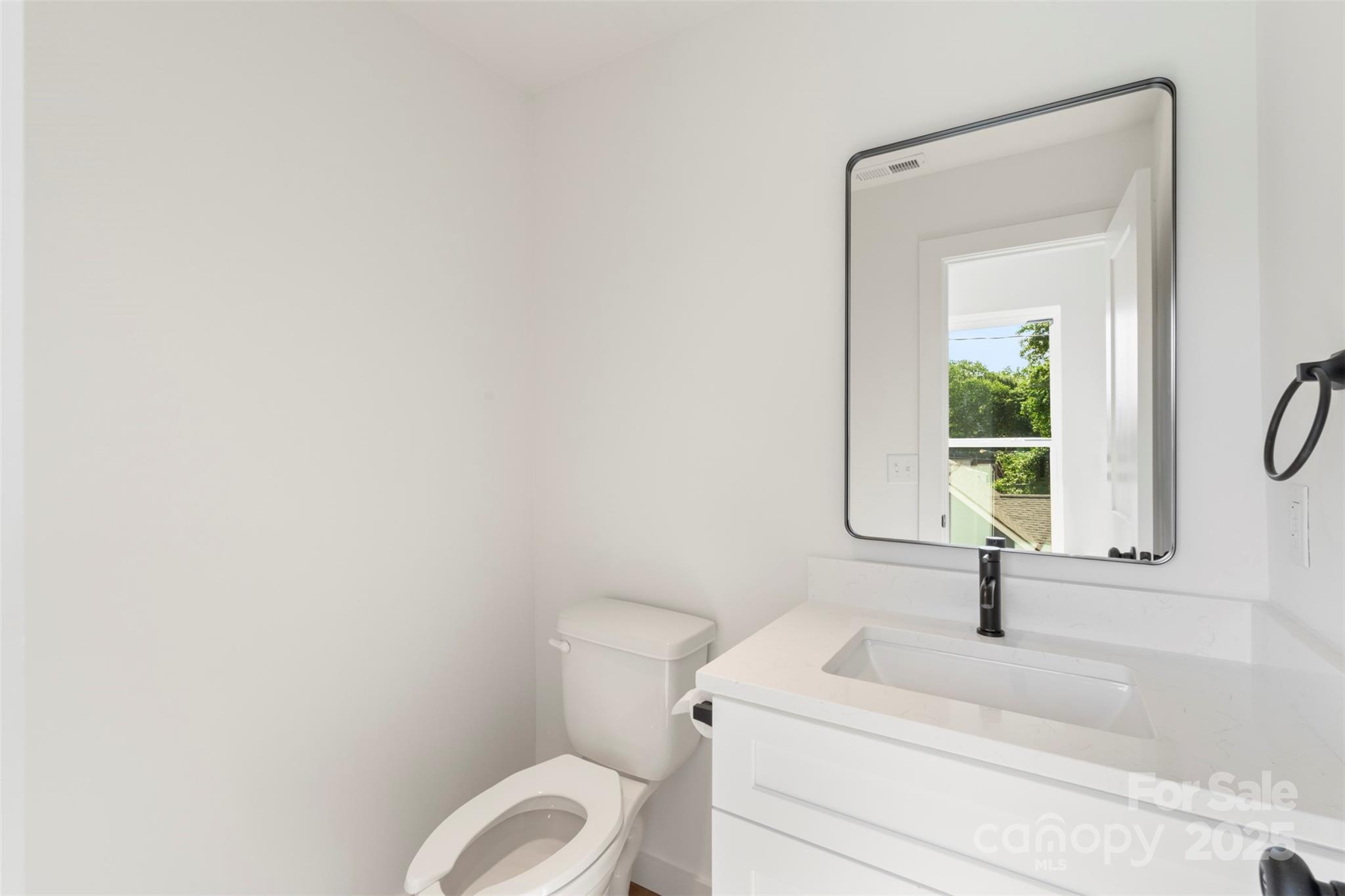1704 Overman Avenue Property Photo 6