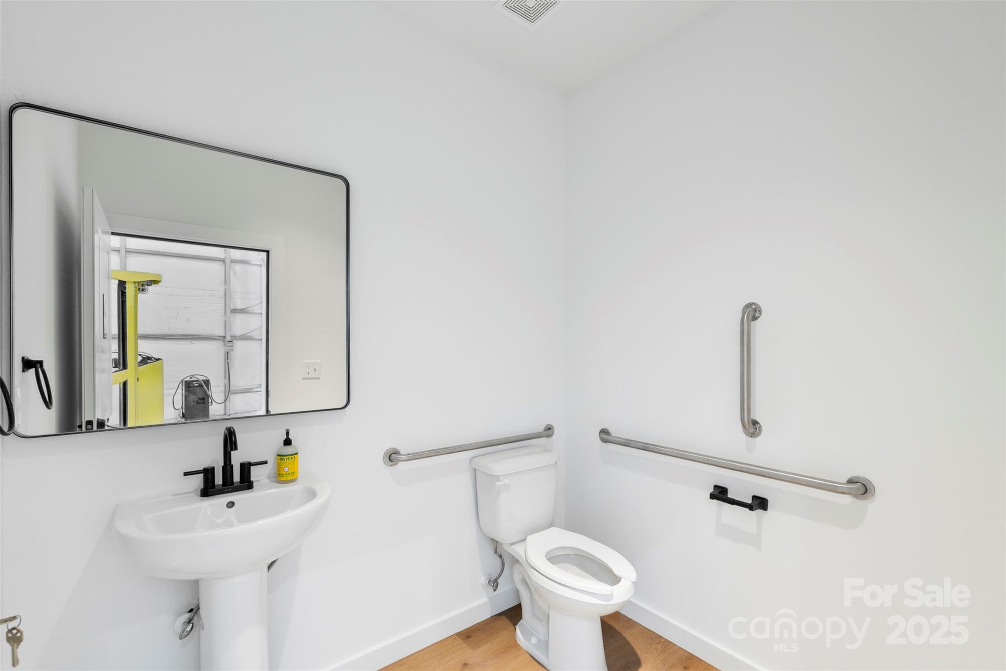 1704 Overman Avenue Property Photo 12