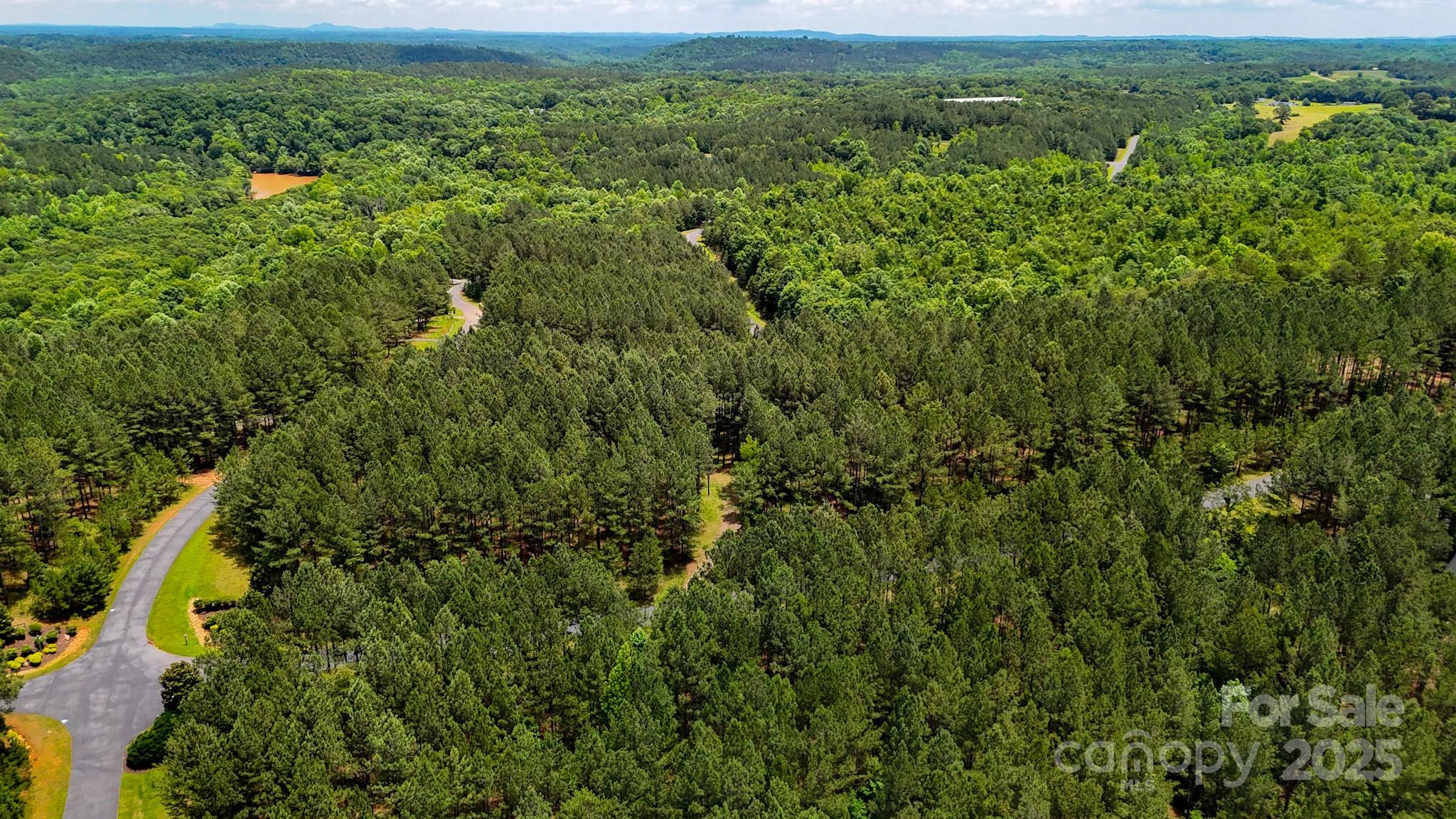 105 Whispering Pines Lane Property Photo 8