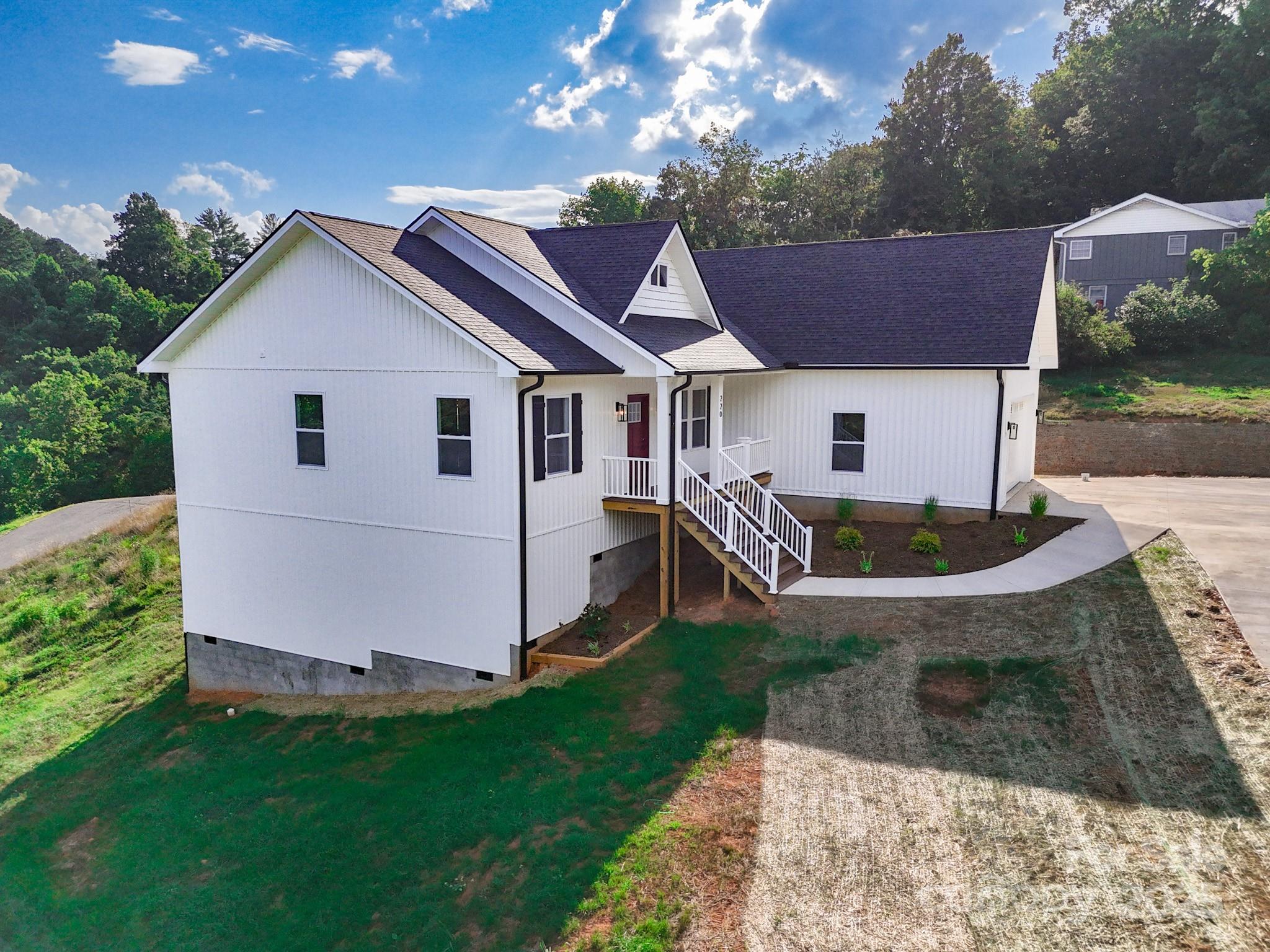 220 Pine Ridge Road Property Photo 3