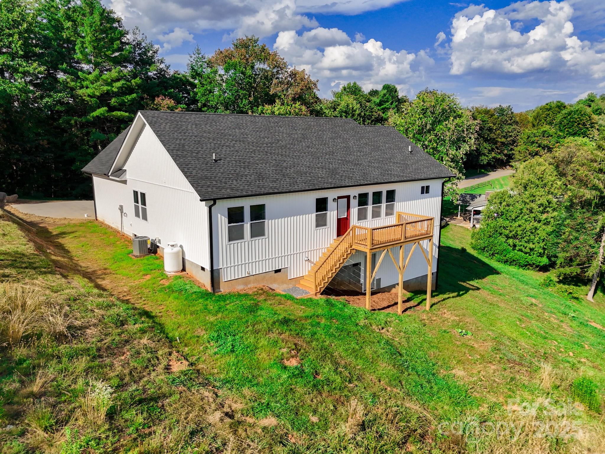 220 Pine Ridge Road Property Photo 4