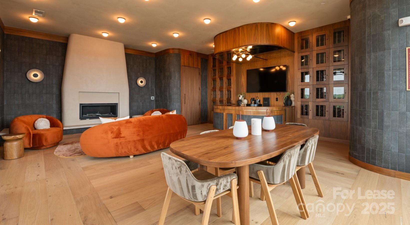 300 E 36th Street C1 Property Photo 8