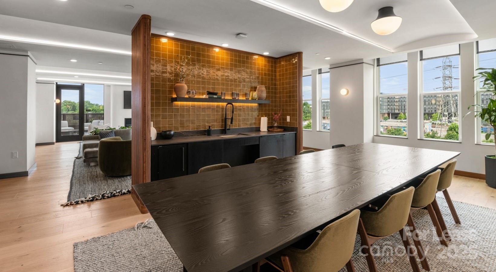 300 E 36th Street C1 Property Photo 11