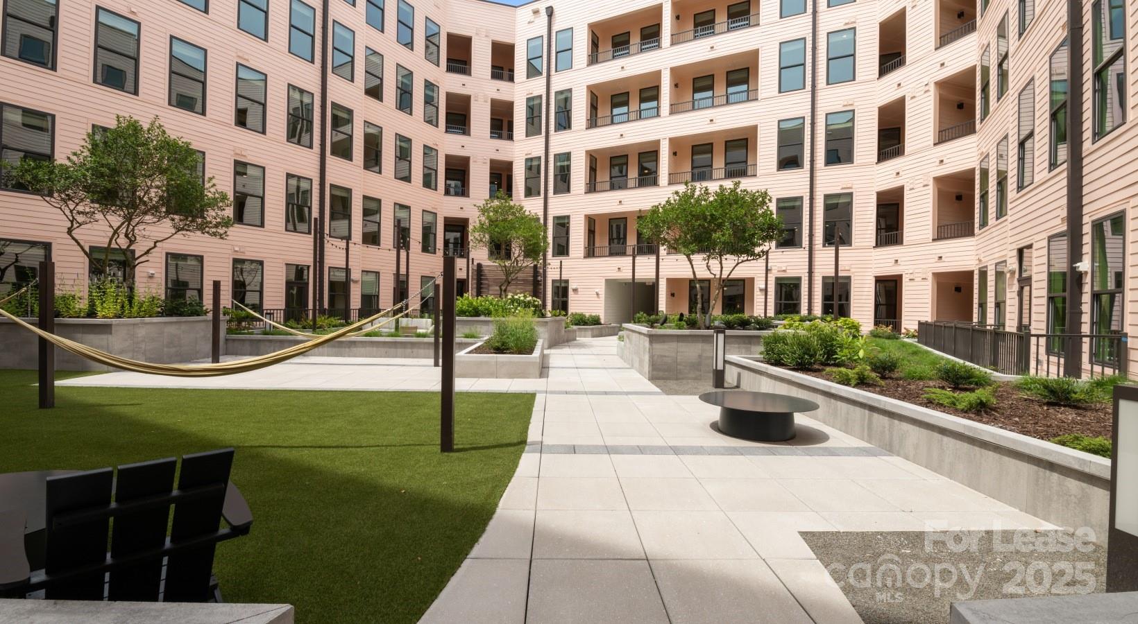 300 E 36th Street C1 Property Photo 16