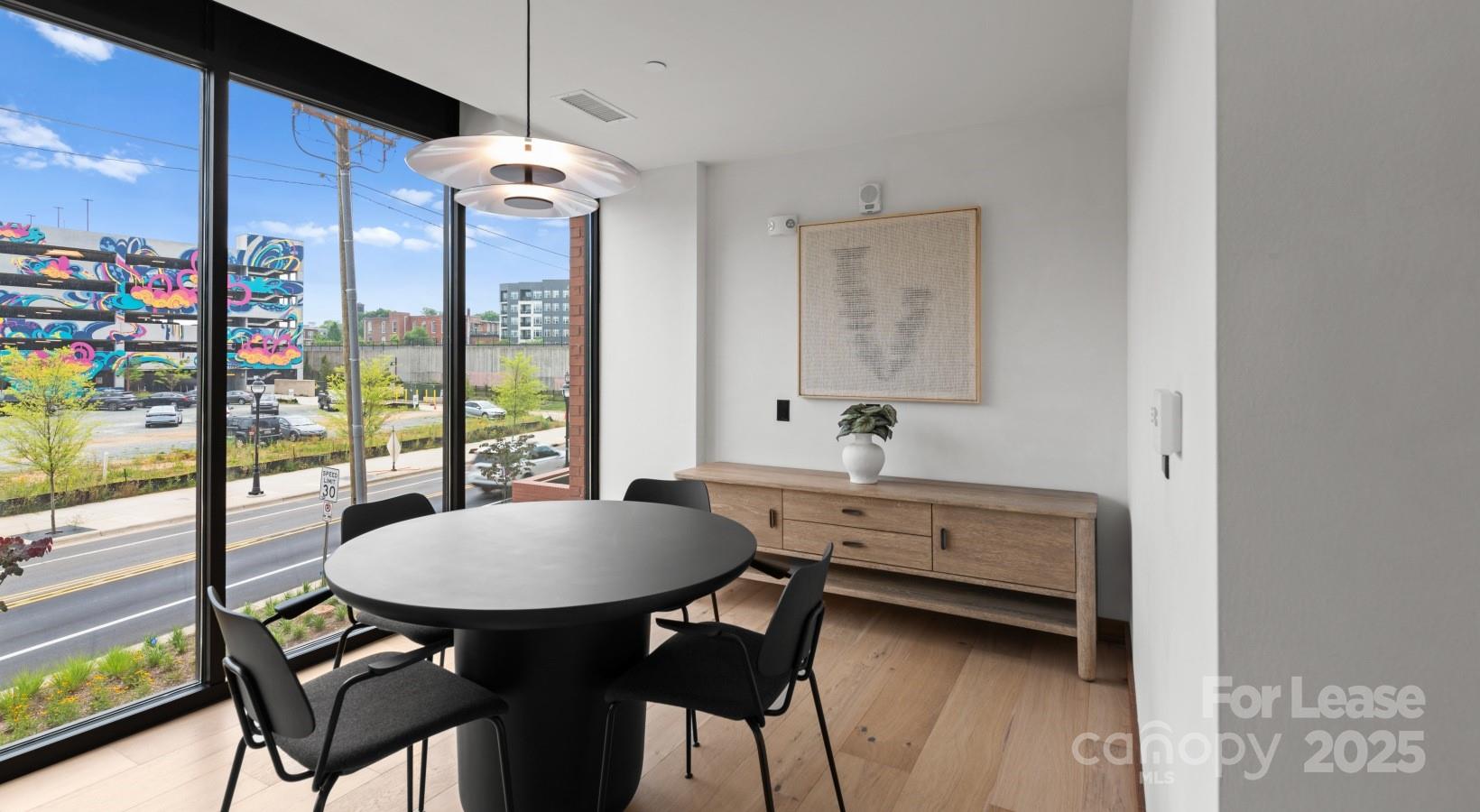 300 E 36th Street C1 Property Photo 18