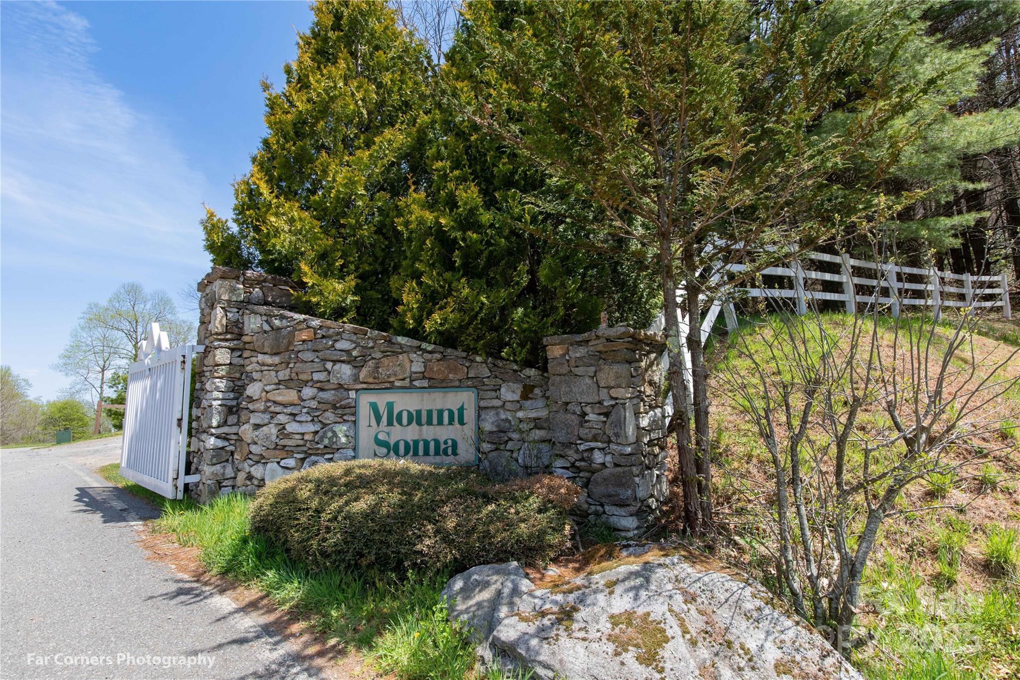 129 Mount Soma Boulevard Property Photo 12