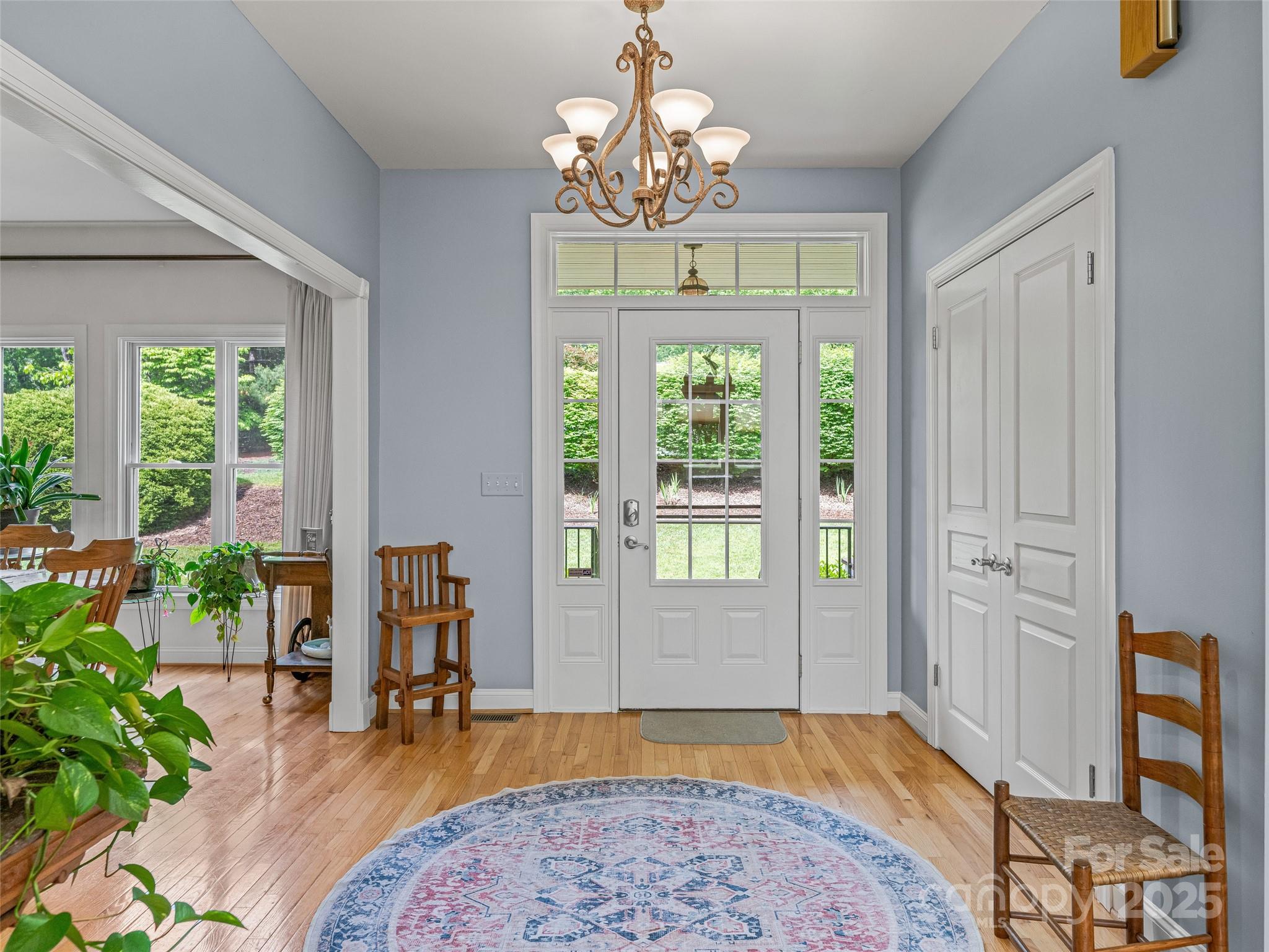 138 Bridlewood Trail Property Photo 6