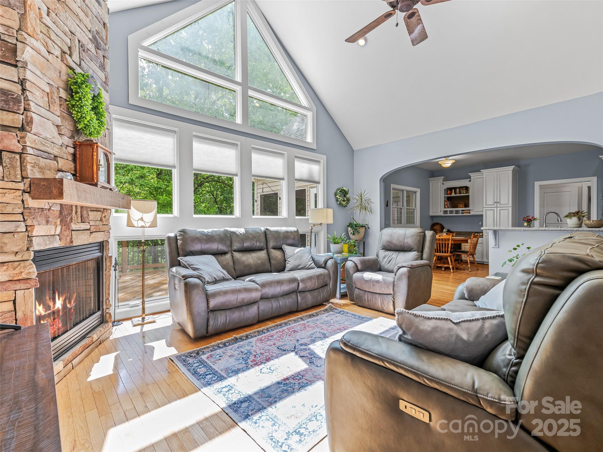 138 Bridlewood Trail Property Photo 8