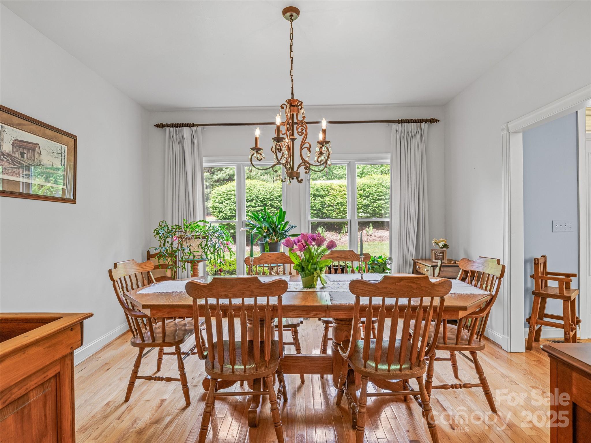 138 Bridlewood Trail Property Photo 10