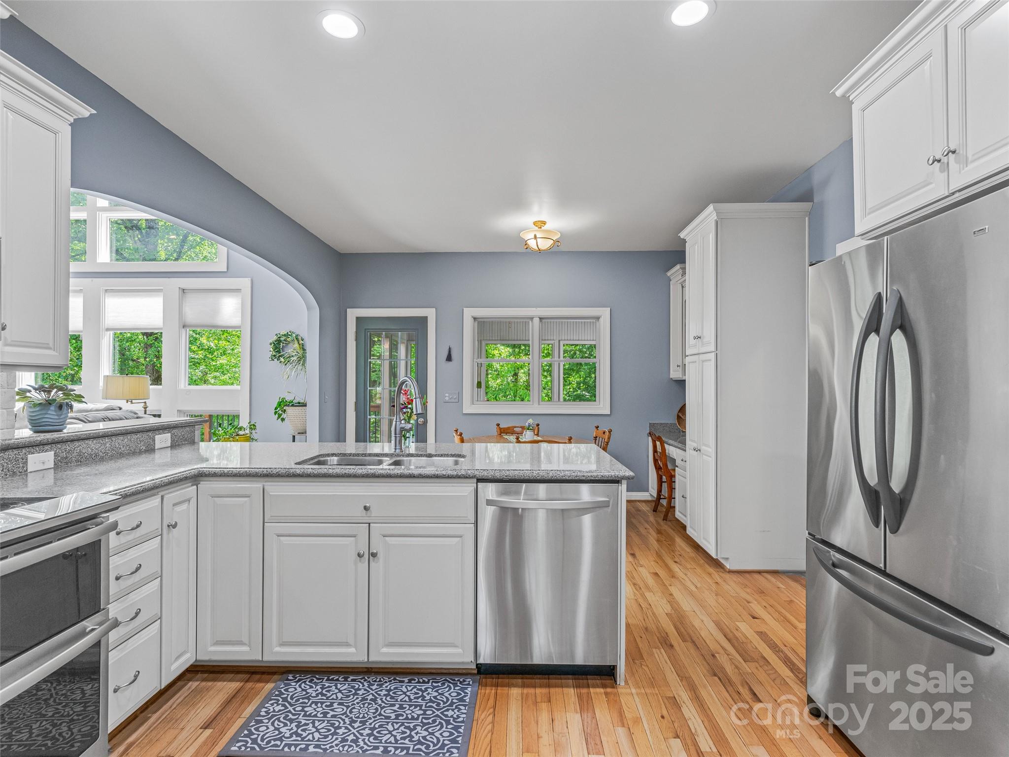 138 Bridlewood Trail Property Photo 15