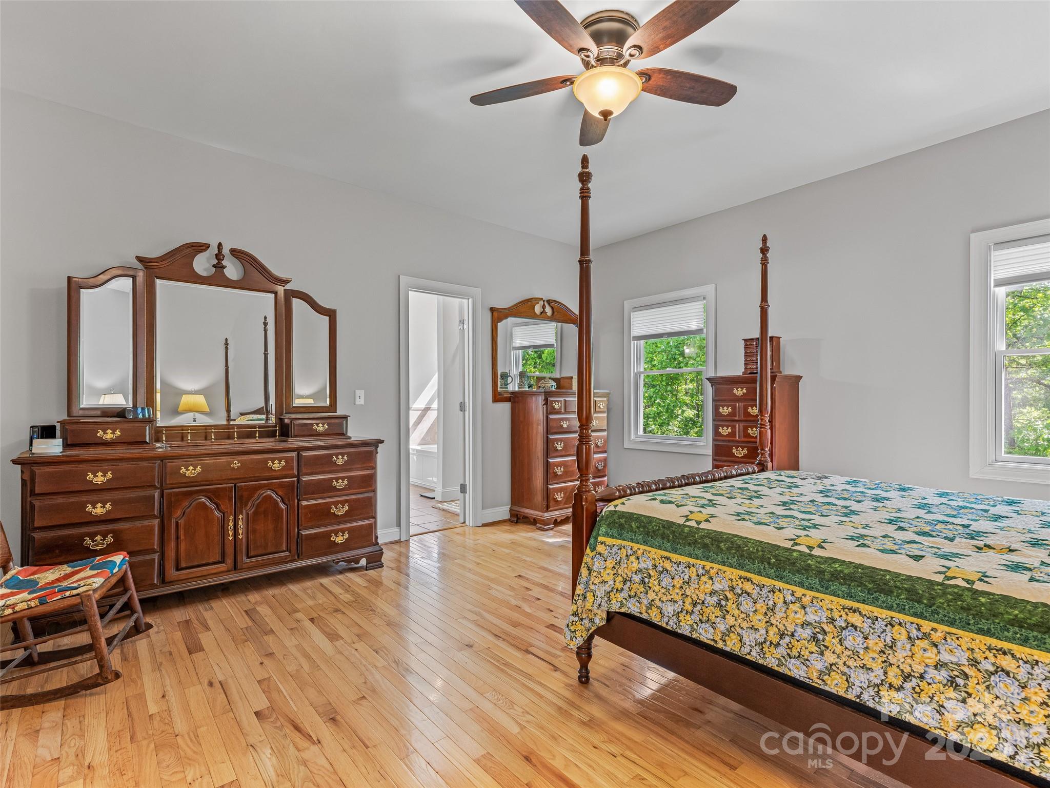 138 Bridlewood Trail Property Photo 22