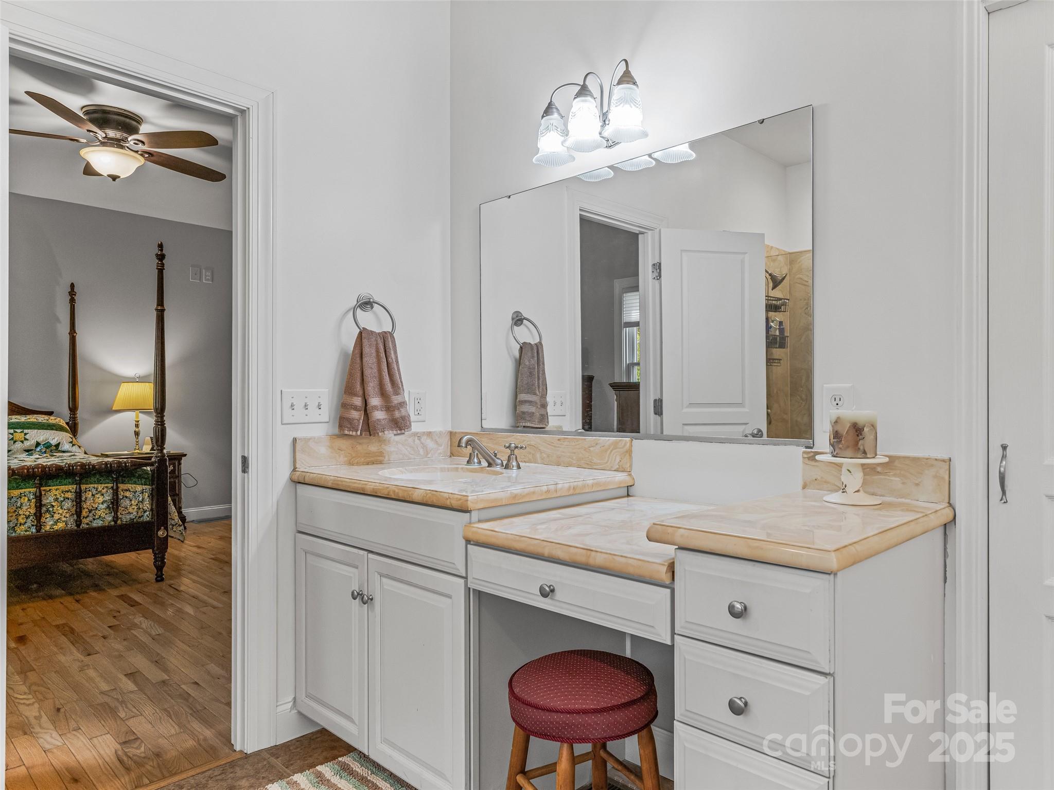 138 Bridlewood Trail Property Photo 23