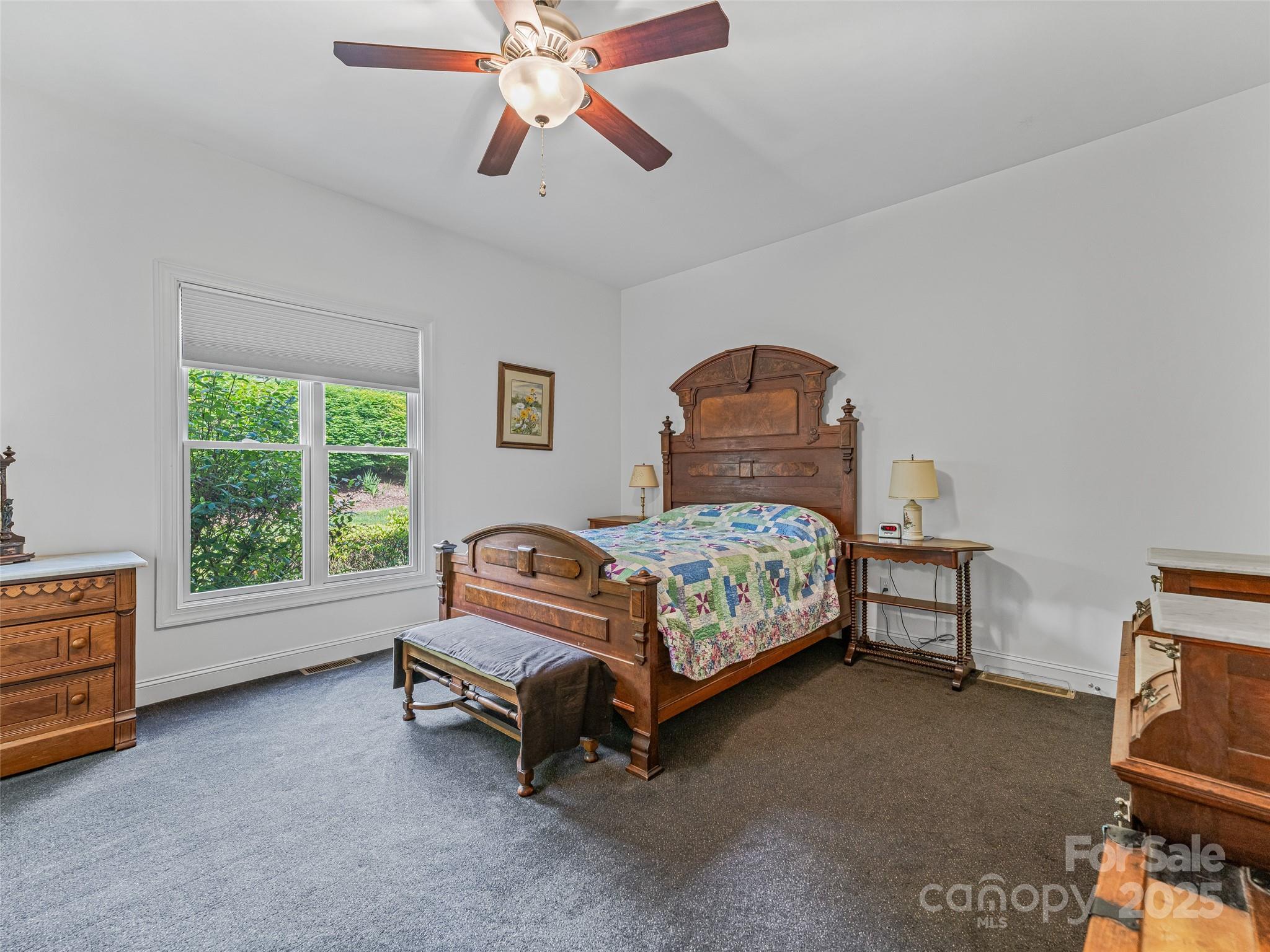 138 Bridlewood Trail Property Photo 26