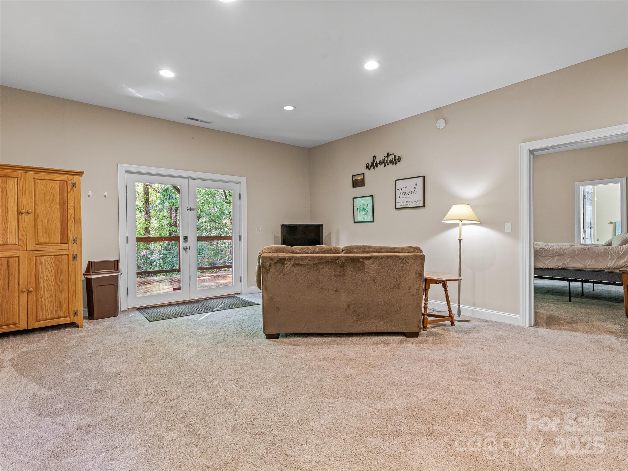 138 Bridlewood Trail Property Photo 34