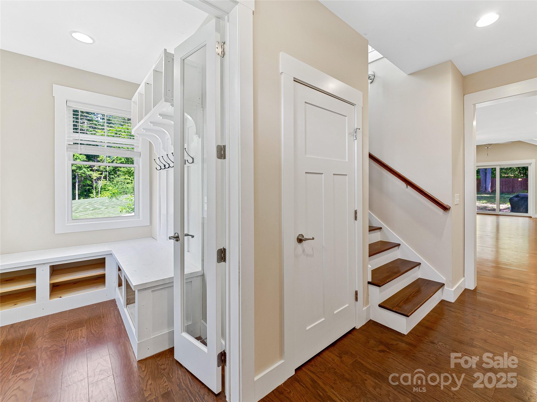 29 Farm Pond Lane Property Photo 2